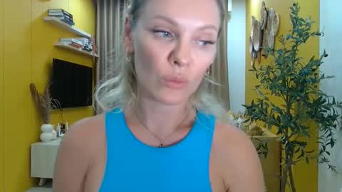 Beautifulkollette online show from 16, 9, 2025