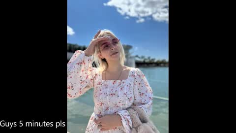 Snapshot of beautifultips chatting on 1, 3, 2026 Mia online show from 1, 3, 2026