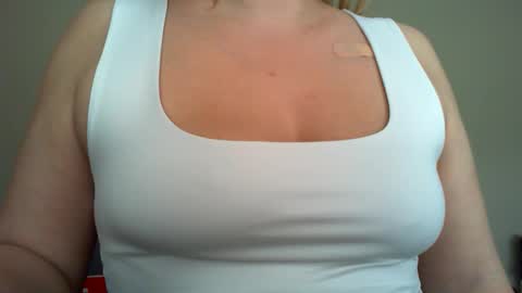 beauty_annyta online show from 6, 3, 2026