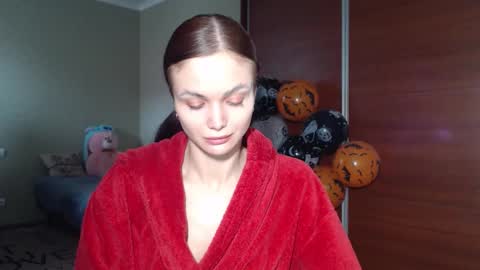 Snapshot of beauty_fruity chatting on 10, 11, 2025 Maria online show from 10, 11, 2025