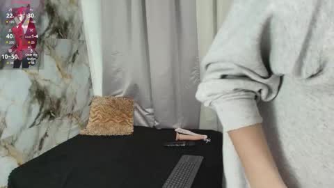 Snapshot of beauty_lana18 chatting on 19, 12, 2025 lana online show from 19, 12, 2025