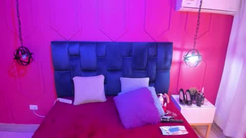 Chantall online show from 11, 11, 2025