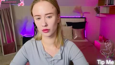 Snapshot of beauty_sashaxx chatting on 26, 11, 2025 beauty Sasha online show from 26, 11, 2025