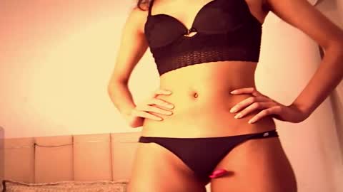 Snapshot of bebe_sua chatting on 19, 11, 2025 Jennifer online show from 19, 11, 2025