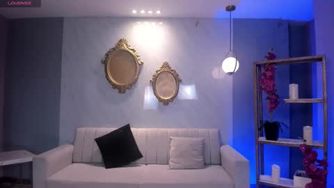 Am Becca online show from 31, 10, 2025