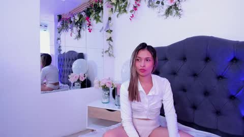 beccamilanni online show from 3, 2, 2025