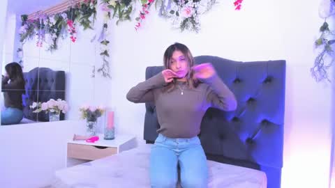 beccamilanni online show from 18, 2, 2025
