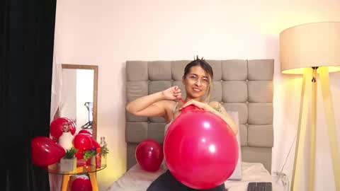 beccamilanni online show from 19, 2, 2025