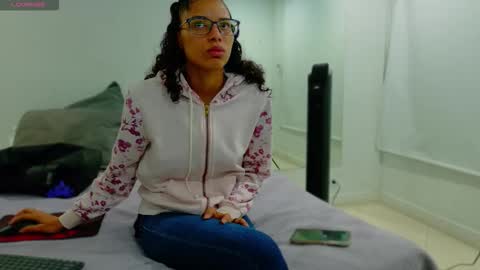 Snapshot of beccareedd chatting on 13, 10, 2025 BeccaRed online show from 13, 10, 2025