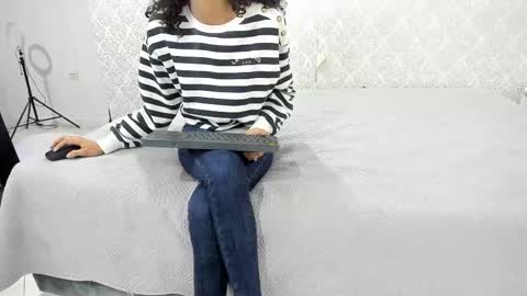 Snapshot of beccareedd chatting on 11, 11, 2025 BeccaRed online show from 11, 11, 2025