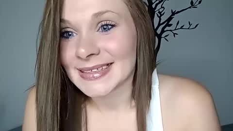 BECKY BOO  online show from 2, 11, 2025