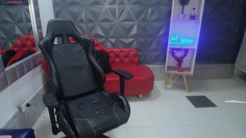 becky_lynch_102 online show from 15, 3, 2026