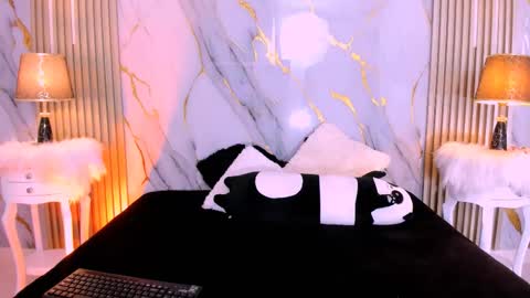 Snapshot of beckyrusso2 chatting on 17, 10, 2025 B E C K Y online show from 17, 10, 2025