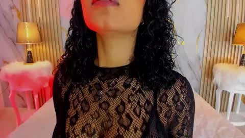 Snapshot of beckyrusso2 chatting on 27, 10, 2025 B E C K Y online show from 27, 10, 2025