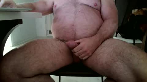 Snapshot of beefbubs chatting on 12, 11, 2025 BeefBubs online show from 12, 11, 2025