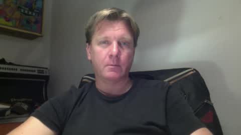 Snapshot of beefeater_7 chatting on 18, 11, 2025 beefeater_7 online show from 18, 11, 2025