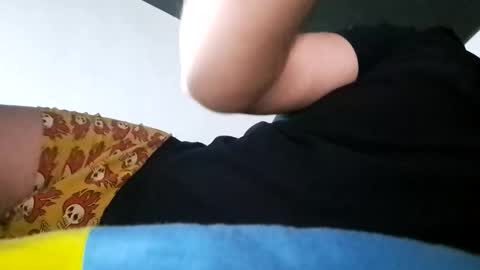 beenee3 online show from 8, 1, 2025