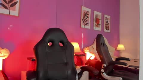 Snapshot of belajones chatting on 2, 11, 2025 Bela online show from 2, 11, 2025