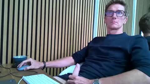 SexFriendFrance online show from 18, 9, 2025