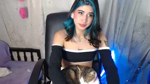 Snapshot of belinda_luna_ chatting on 4, 12, 2024 modelo independiente online show from 4, 12, 2024