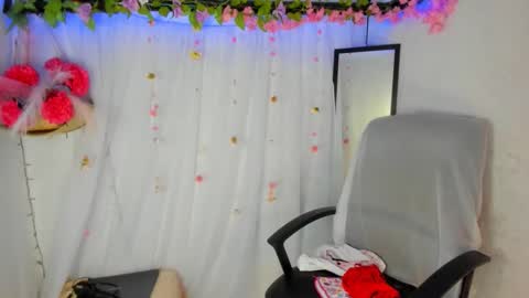 Snapshot of belinda_luna_ chatting on 27, 2, 2026 modelo independiente online show from 27, 2, 2026