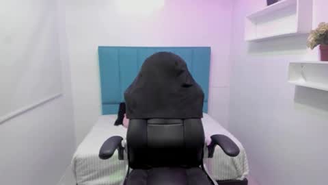 Bella online show from 22, 9, 2025