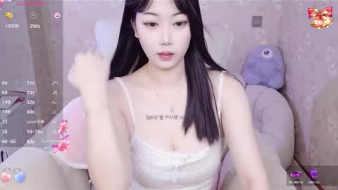 Snapshot of bell_cs chatting on 8, 9, 2025 bell online show from 8, 9, 2025