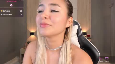 Bella cam online show from 7, 1, 2025