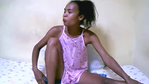 bella193999 online show from 16, 12, 2024