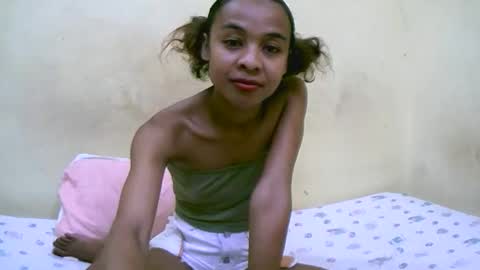 bella193999 online show from 9, 11, 2025