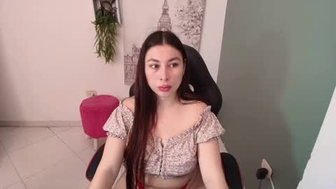 Snapshot of bella_99x chatting on 19, 11, 2025 Bel 3 online show from 19, 11, 2025