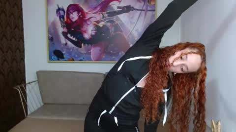 Snapshot of bella__rouse_ chatting on 16, 11, 2025 Bella online show from 16, 11, 2025