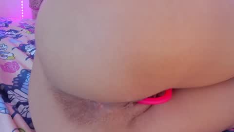 Snapshot of bella__sweets chatting on 5, 2, 2025 Melanie online show from 5, 2, 2025