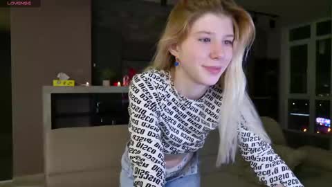 Bella online show from 10, 3, 2025