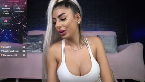 Emma  Bella online show from 6, 2, 2025