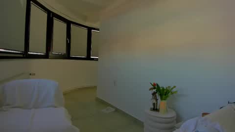 Anna  online show from 7, 3, 2026