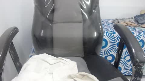 Snapshot of bella_lady_1_ chatting on 4, 3, 2025 lady online show from 4, 3, 2025
