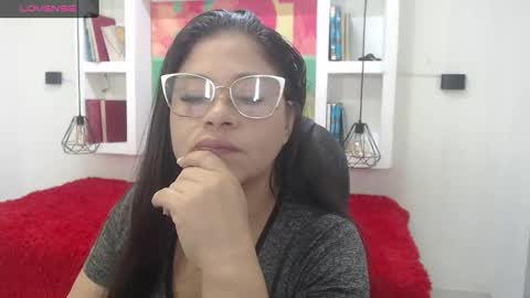 Snapshot of bella_lady_1_ chatting on 24, 9, 2025 lady online show from 24, 9, 2025