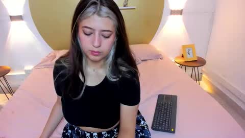  Bella  online show from 16, 12, 2025