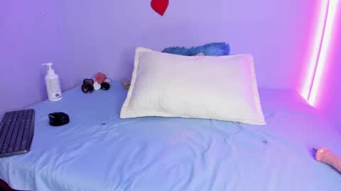 BELLA online show from 4, 3, 2025
