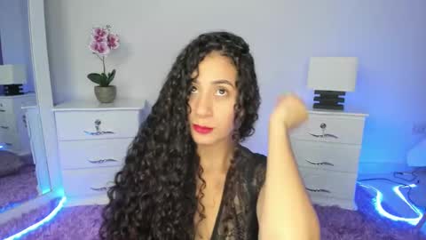 Bella Ponce  online show from 23, 1, 2025
