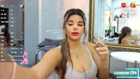 bella_posh online show from 13, 10, 2025