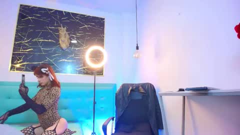     online show from 4, 12, 2025