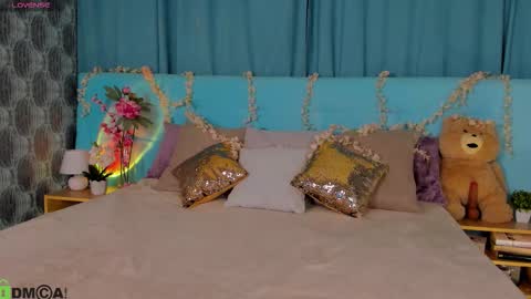 Bella online show from 27, 10, 2025