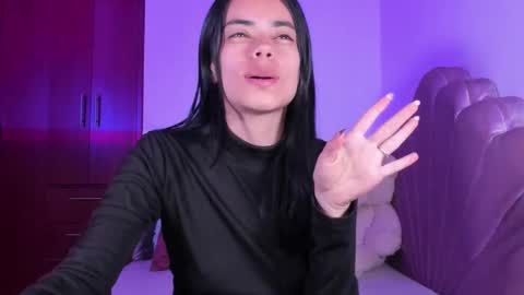 Snapshot of bella_sun_ chatting on 7, 11, 2025 Valeria Model Independent online show from 7, 11, 2025