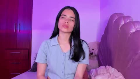 Snapshot of bella_sun_ chatting on 21, 11, 2025 Valeria Model Independent online show from 21, 11, 2025