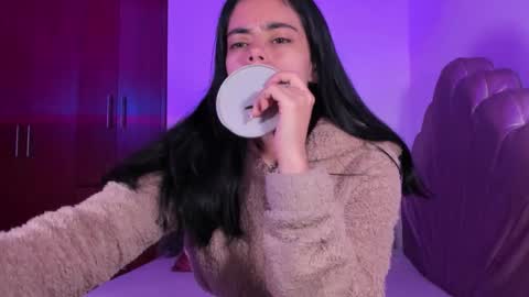 Snapshot of bella_sun_ chatting on 22, 11, 2025 Valeria Model Independent online show from 22, 11, 2025