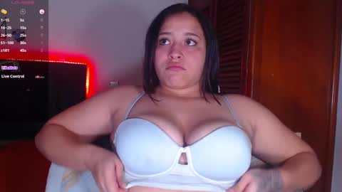 bella_xx9 online show from 20, 1, 2025