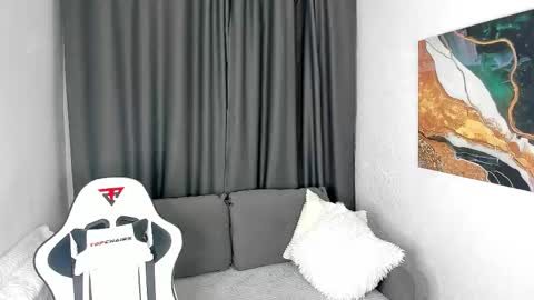 Hi I am Bella I am a first day here online show from 8, 10, 2025