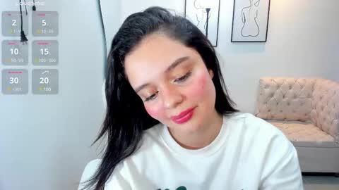  Bella Hadid  online show from 11, 2, 2025